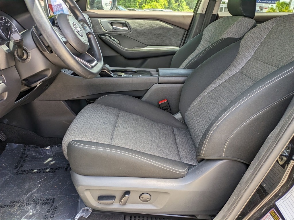 Thumbnail: 2023 Nissan Rogue - 24