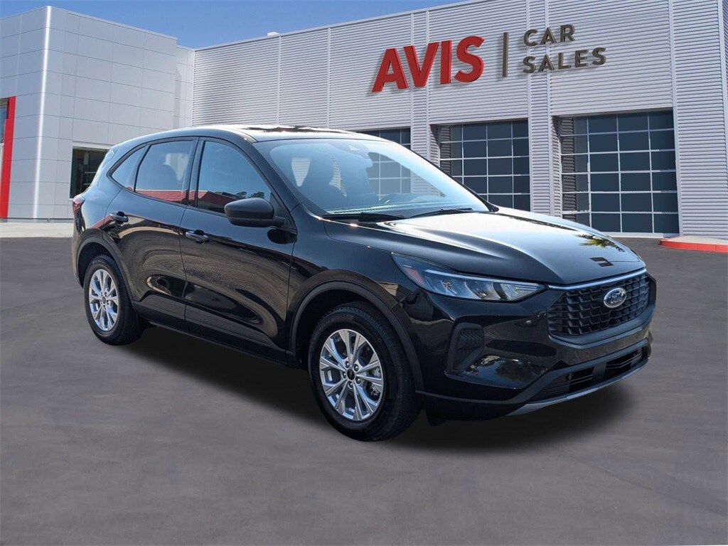 Thumbnail: 2025 Ford Escape - 3