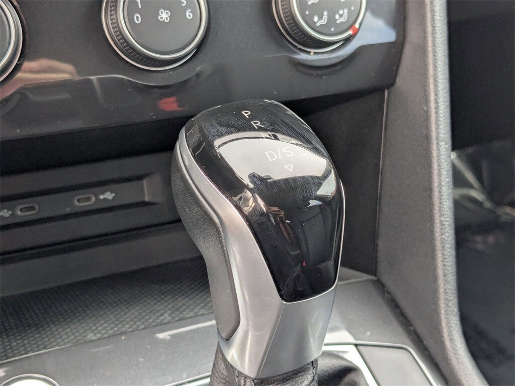 Thumbnail: 2024 Volkswagen Tiguan - 17