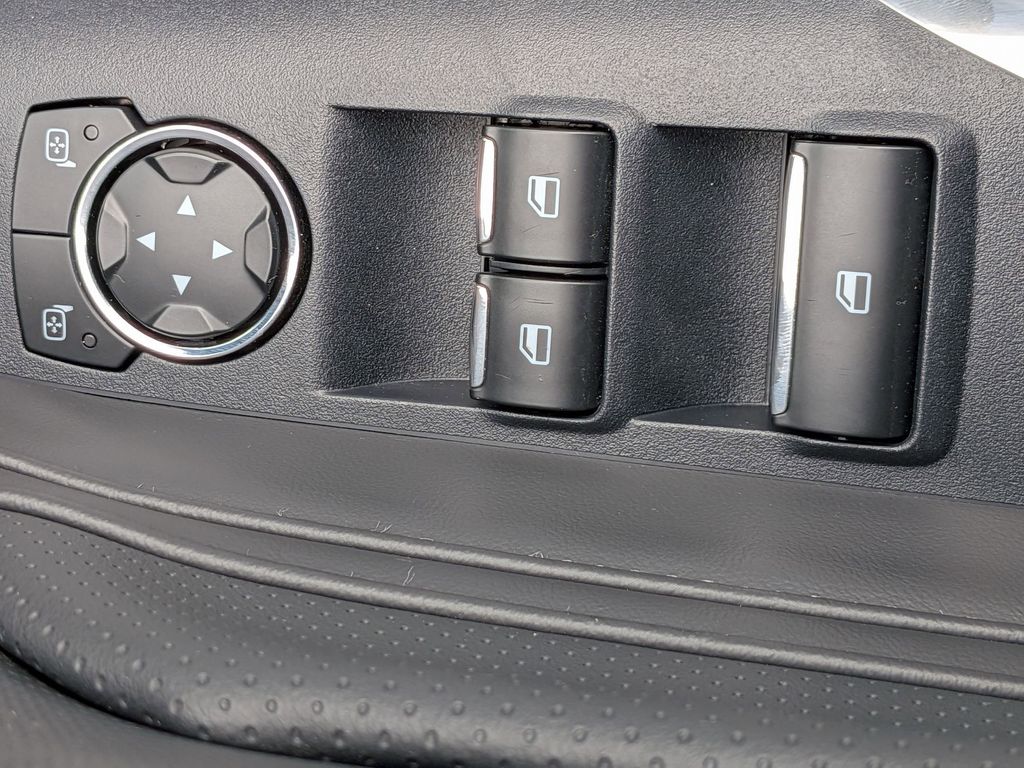 Thumbnail: 2025 Ford Mustang - 15