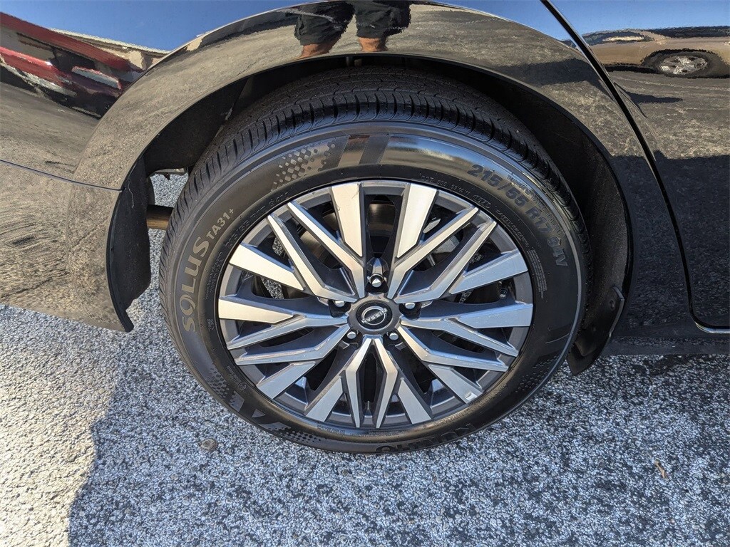 Thumbnail: 2025 Nissan Altima - 32