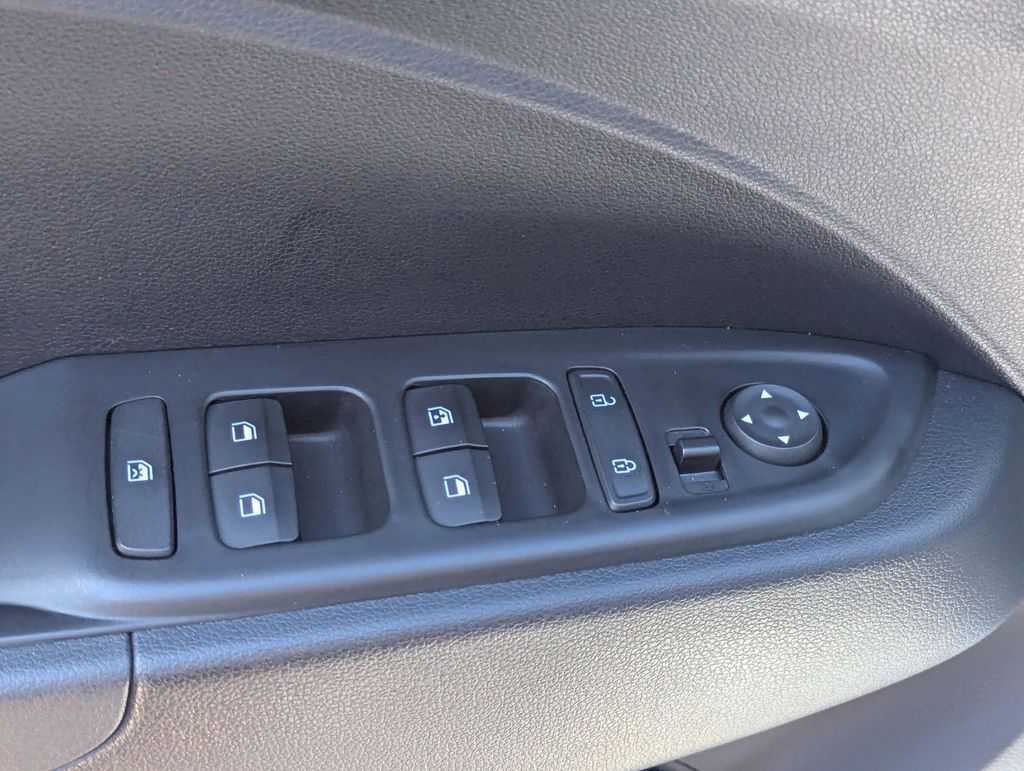 Thumbnail: 2025 Hyundai Venue - 13