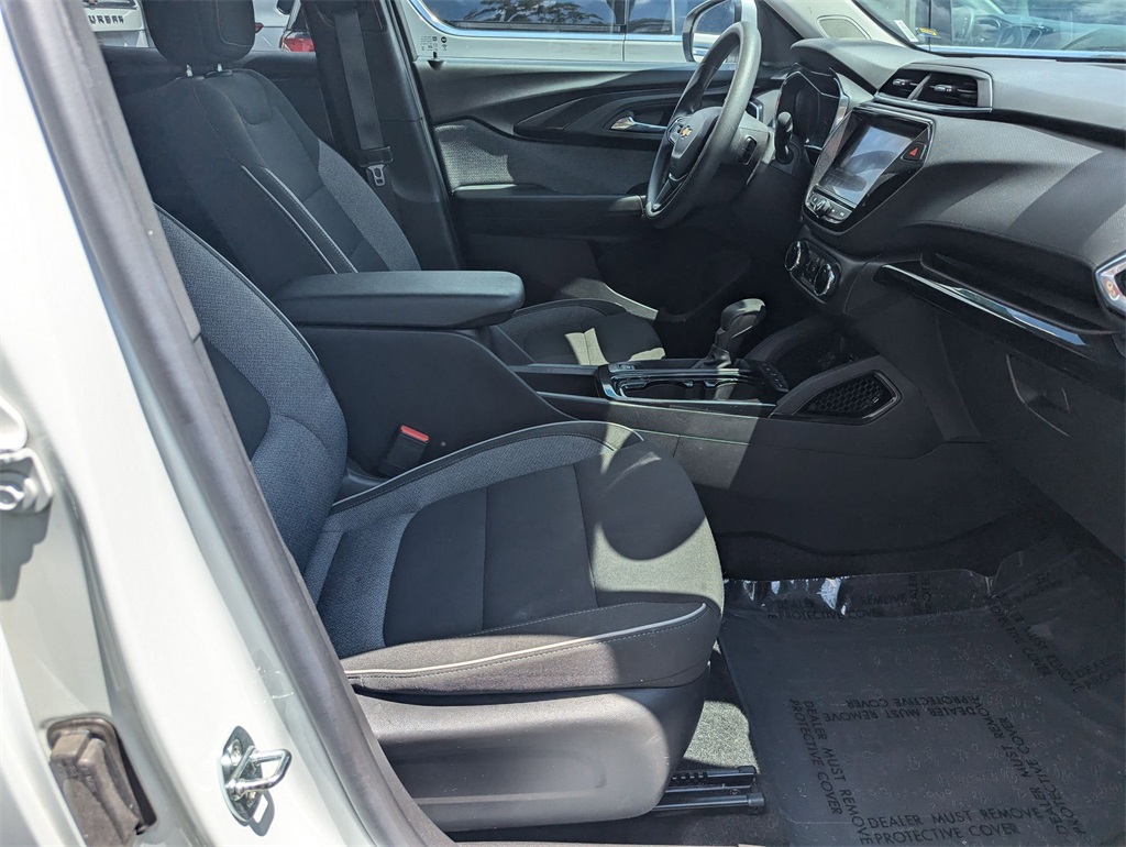 Thumbnail: 2023 Chevrolet TrailBlazer - 22