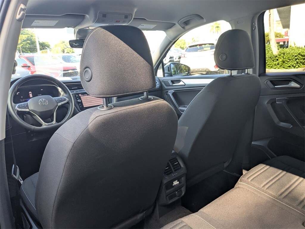 Thumbnail: 2024 Volkswagen Tiguan - 22