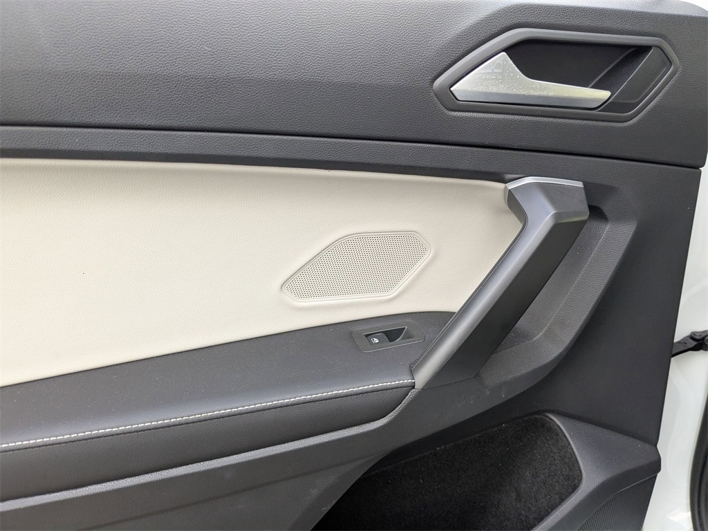 Thumbnail: 2024 Volkswagen Tiguan - 23