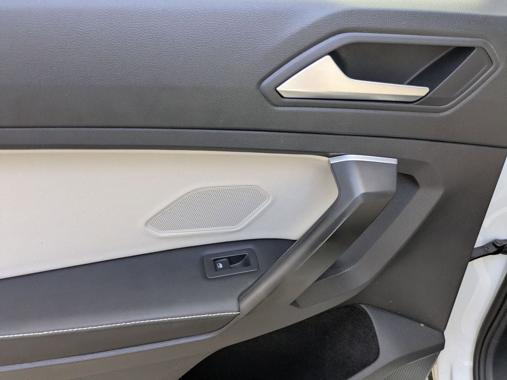 Thumbnail: 2024 Volkswagen Tiguan - 23