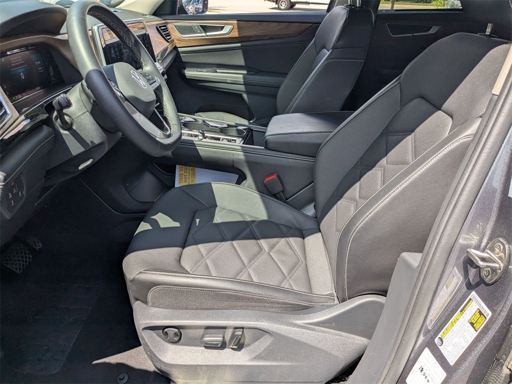 Thumbnail: 2024 Volkswagen Atlas - 20