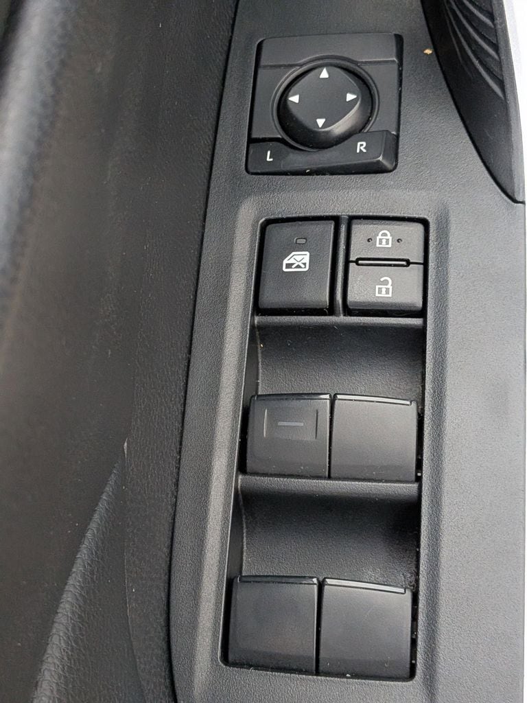 Thumbnail: 2025 Toyota RAV4 - 15