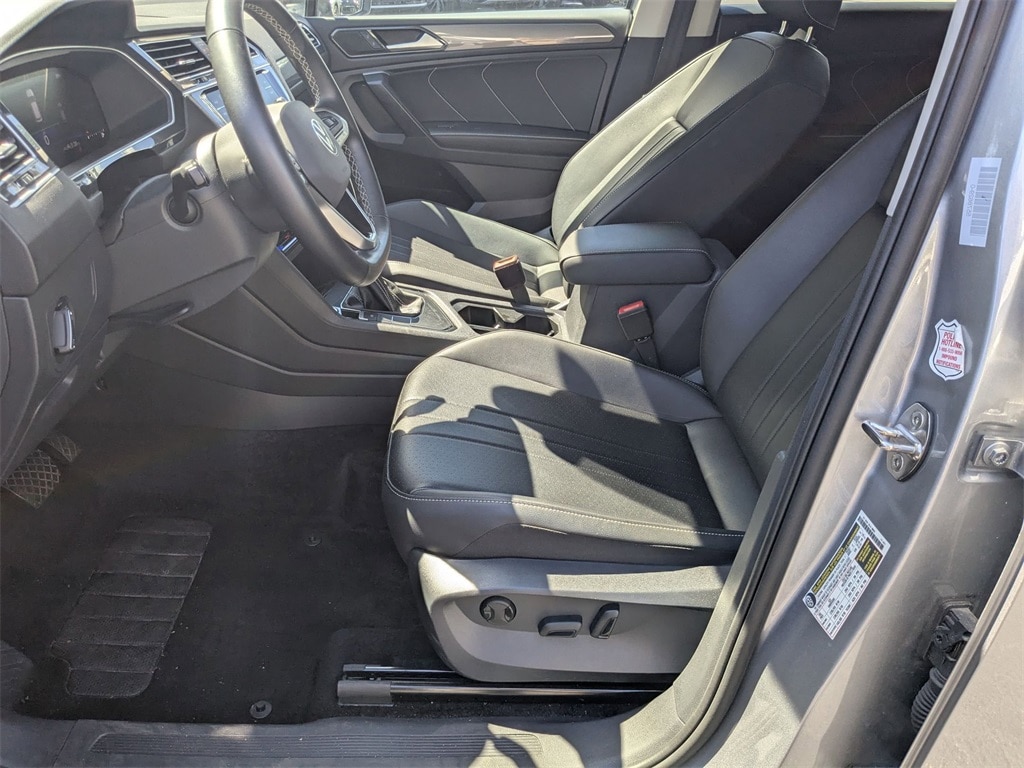 Thumbnail: 2024 Volkswagen Tiguan - 19