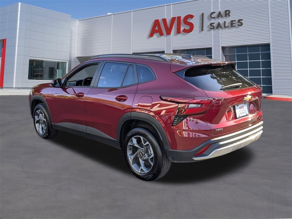 Thumbnail: 2025 Chevrolet Trax - 10