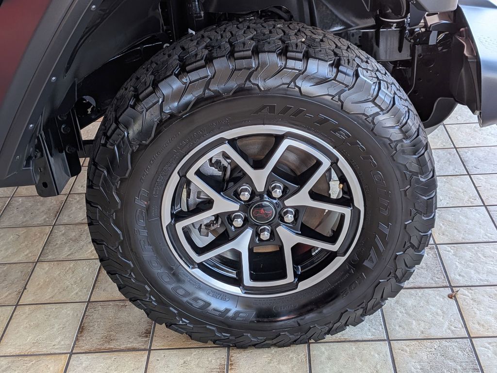 Thumbnail: 2025 Jeep Wrangler - 33