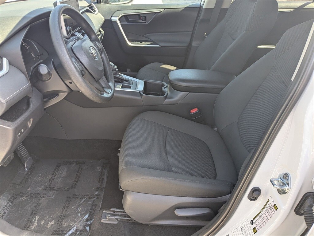 Thumbnail: 2025 Toyota RAV4 - 20