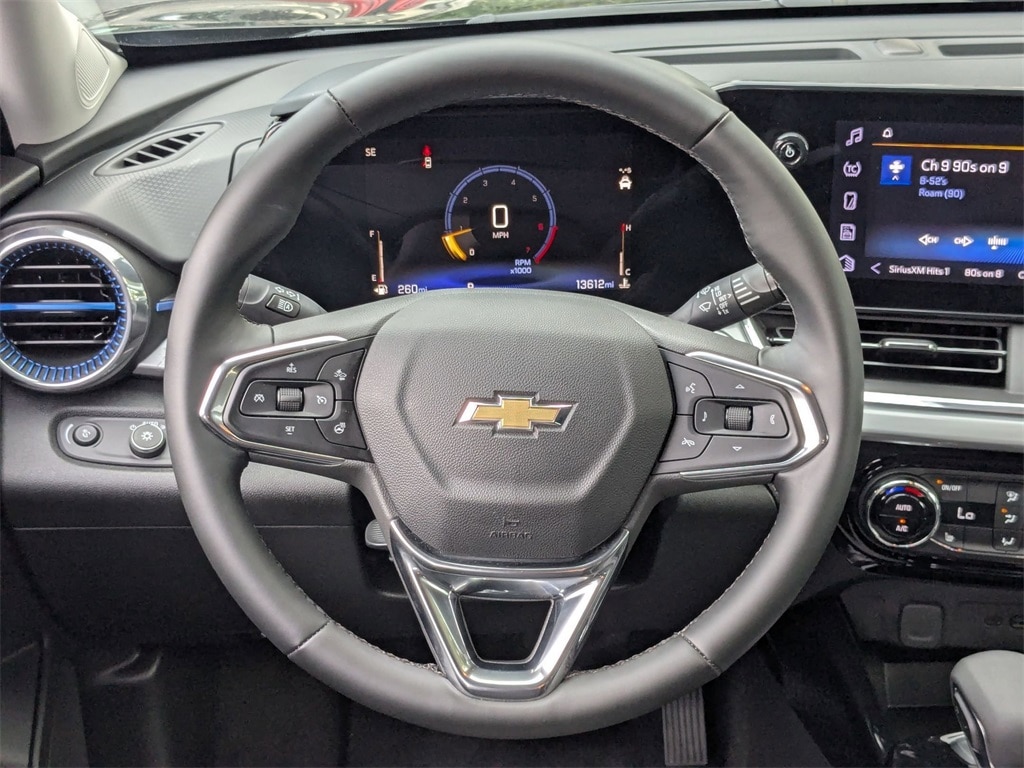 Thumbnail: 2025 Chevrolet Trax - 24