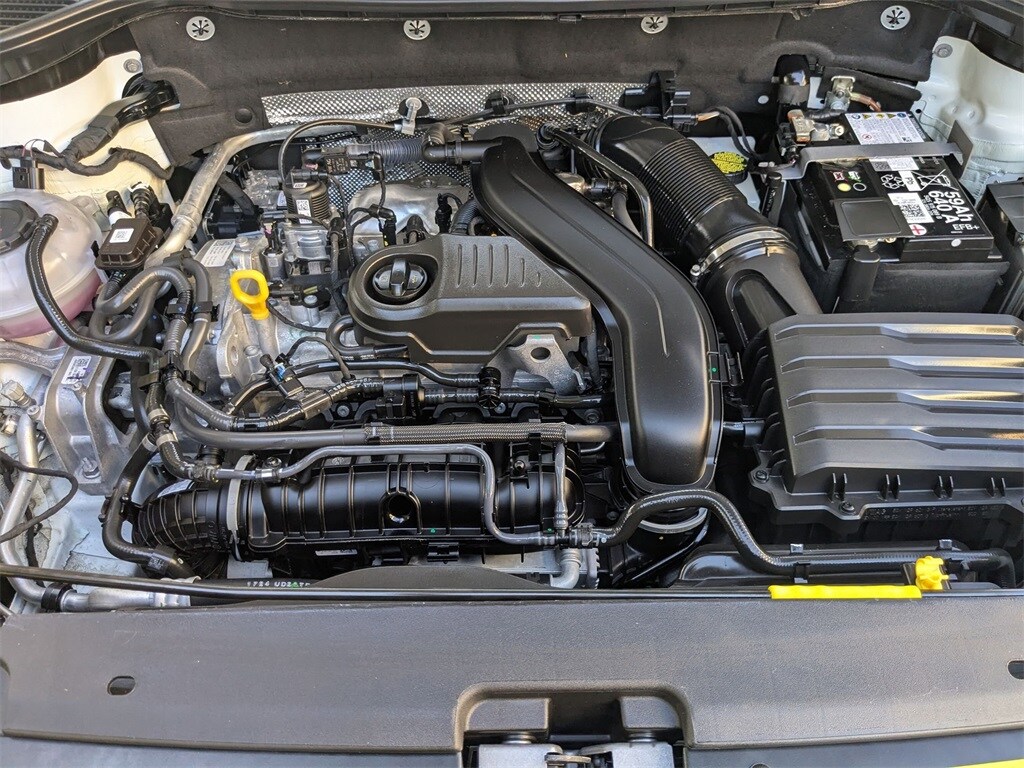 Thumbnail: 2024 Volkswagen Taos - 32