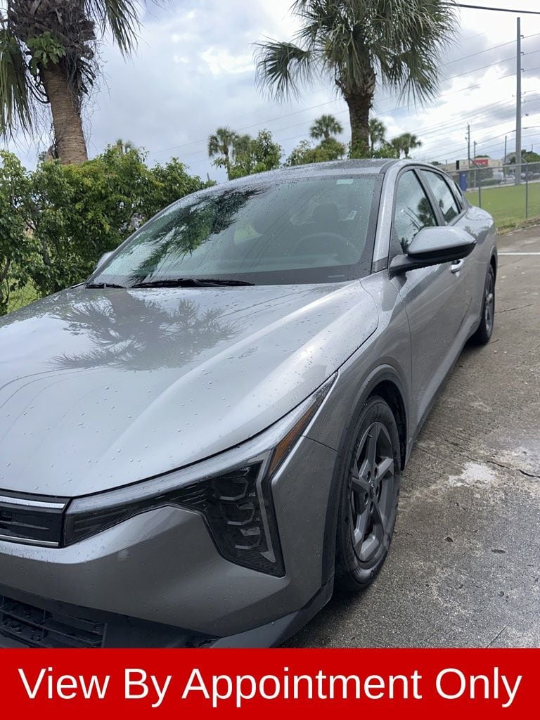 2025 Kia K4 LXS AT's photo