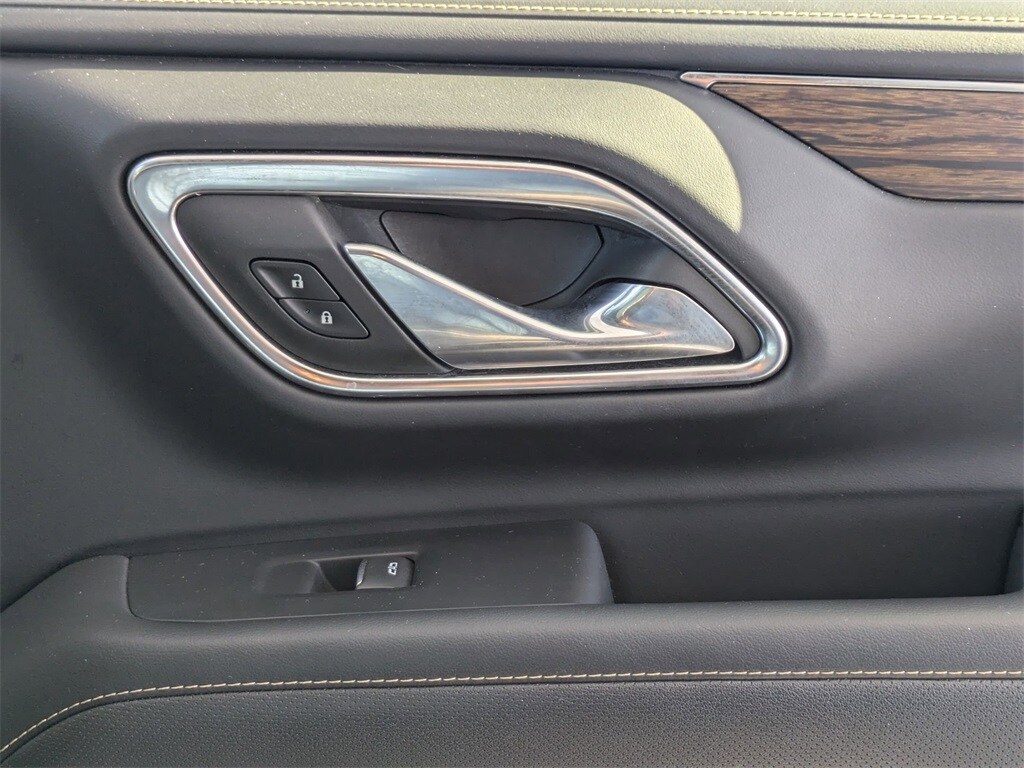 Thumbnail: 2023 Chevrolet Suburban - 34