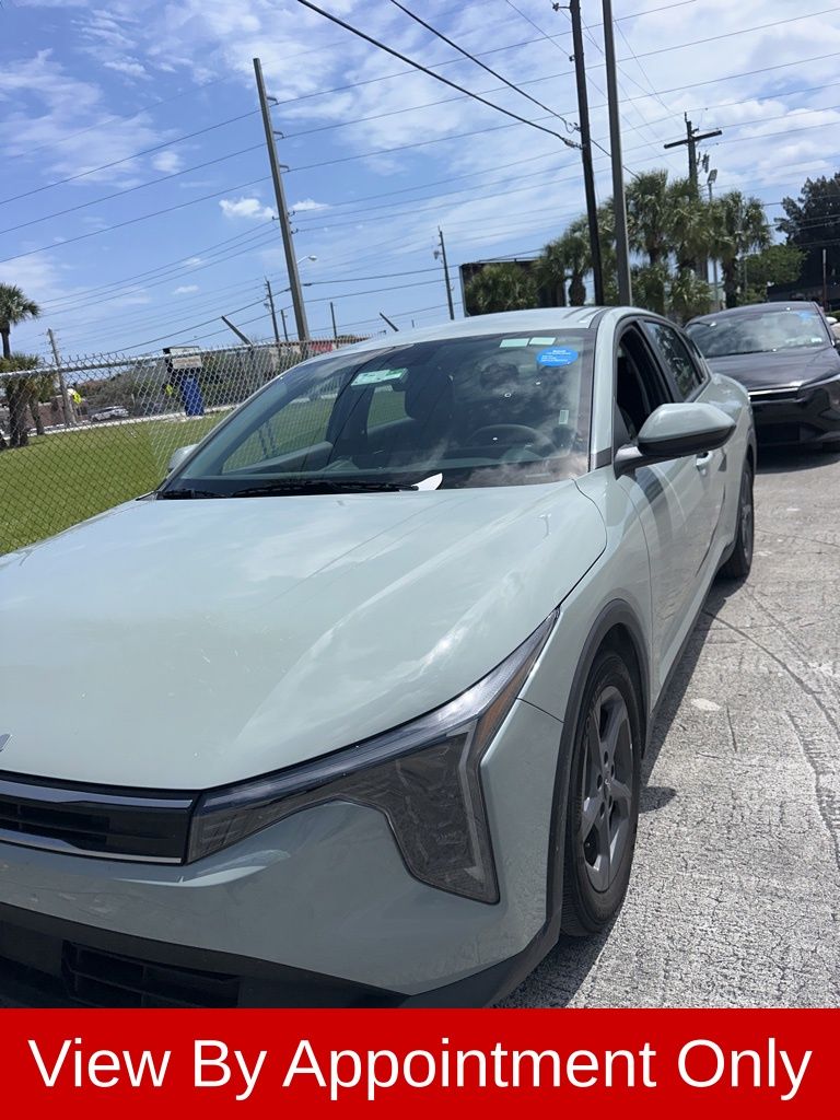 2025 Kia K4 LXS AT's photo