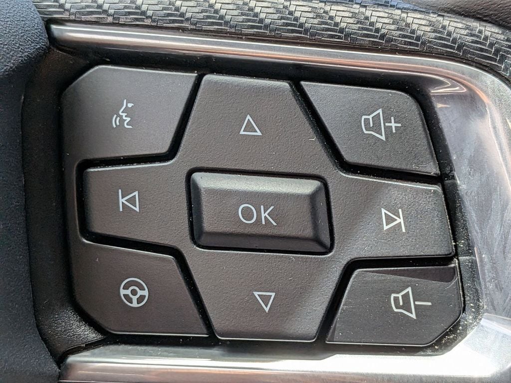 Thumbnail: 2025 Ford Mustang - 25