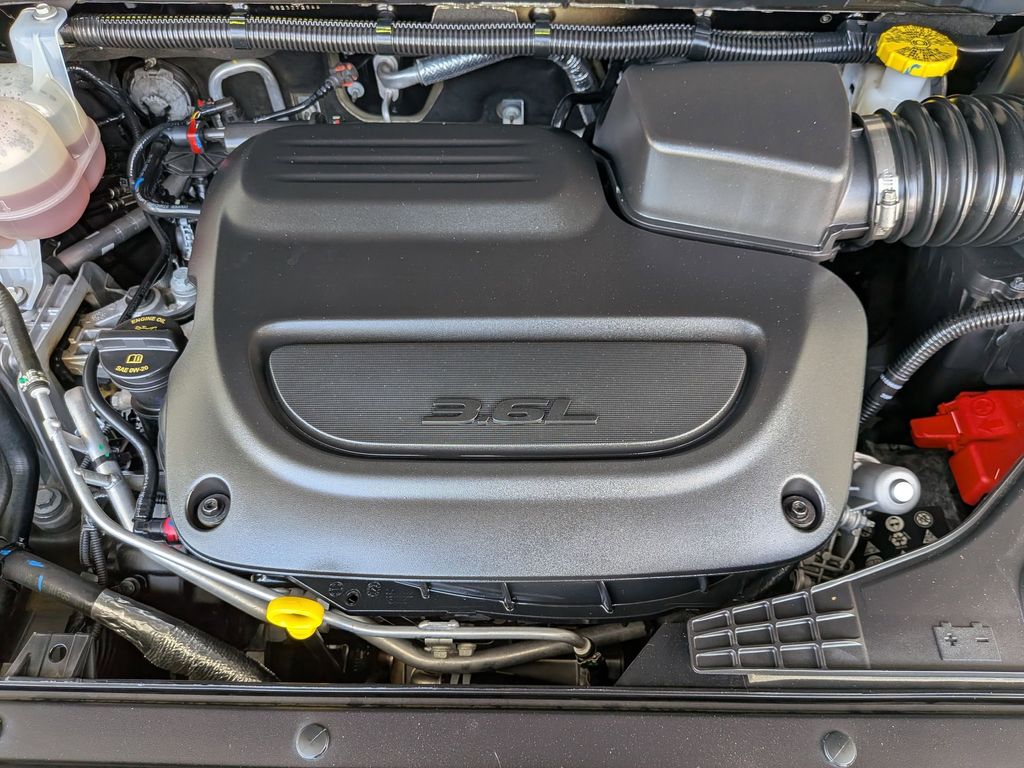 Thumbnail: 2025 Chrysler Pacifica - 33