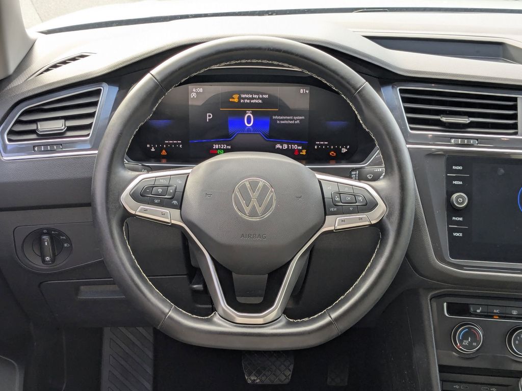 Thumbnail: 2024 Volkswagen Tiguan - 24