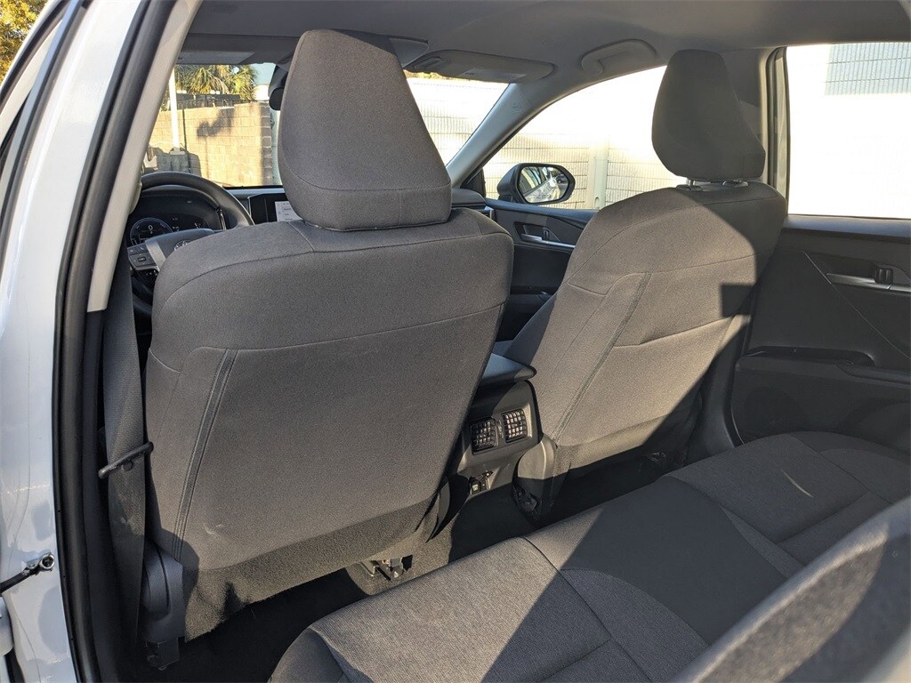 Thumbnail: 2025 Toyota Camry - 21