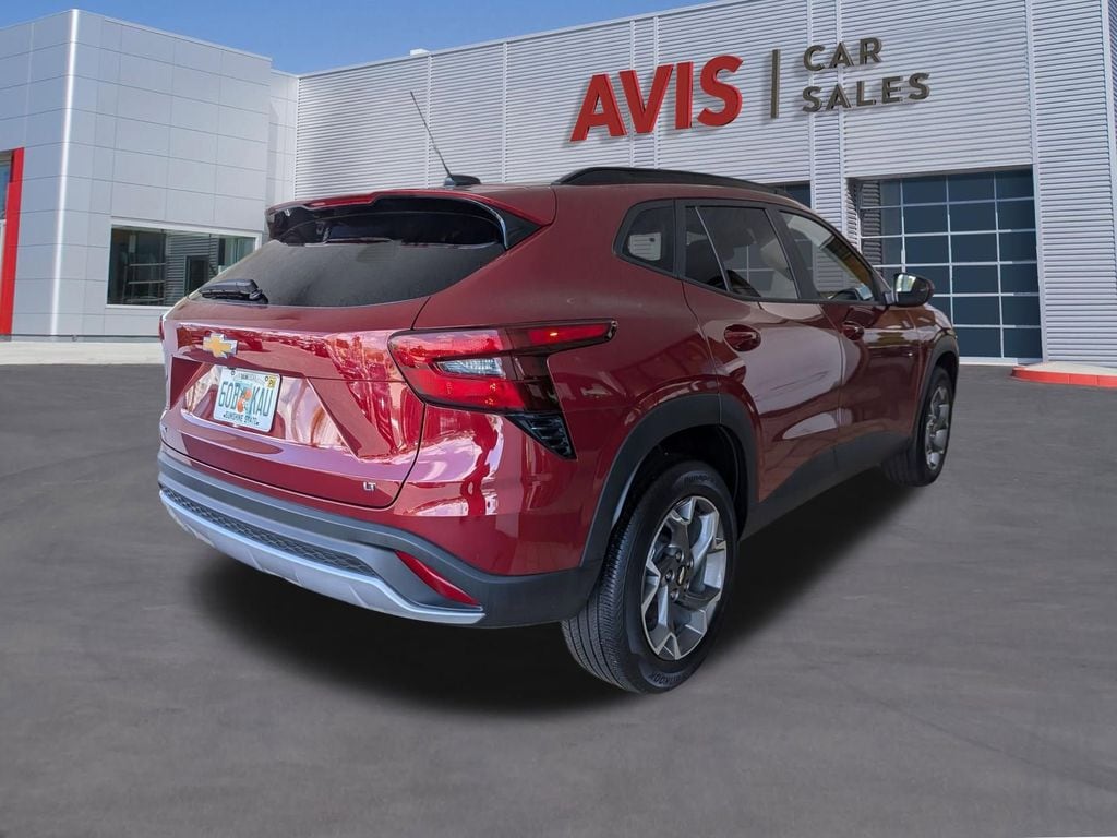 Thumbnail: 2025 Chevrolet Trax - 6