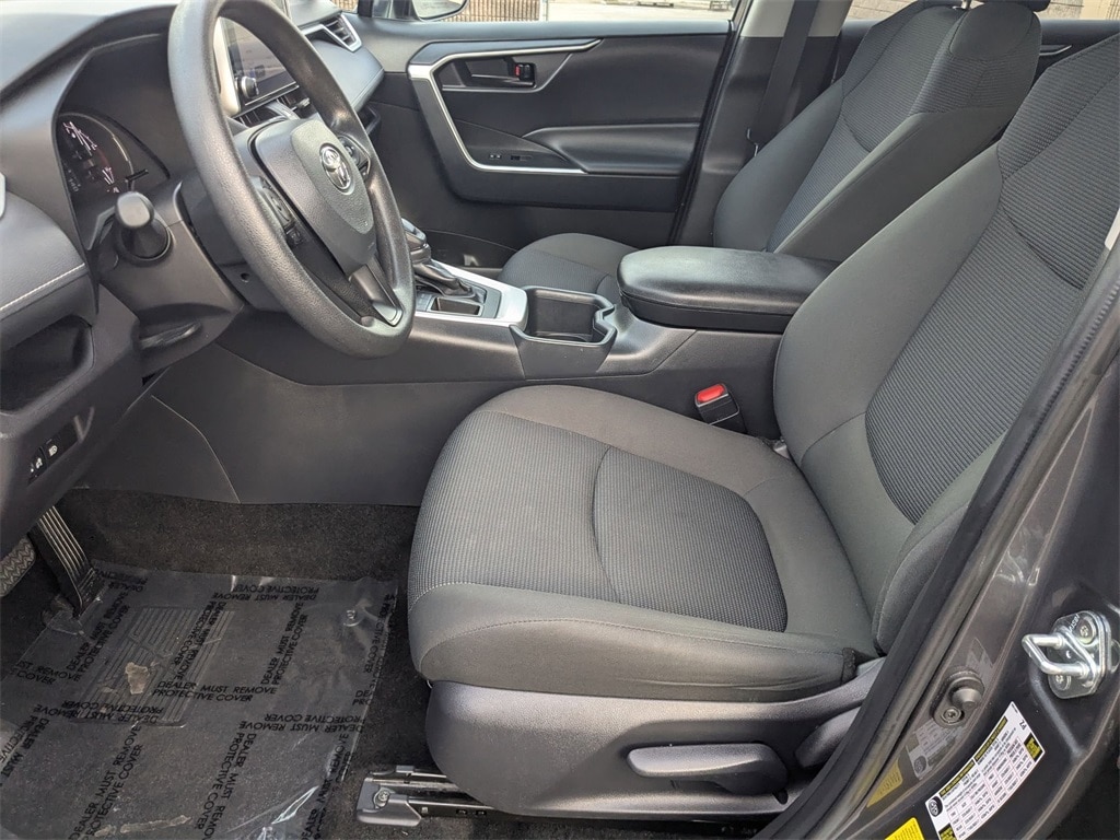 Thumbnail: 2025 Toyota RAV4 - 20