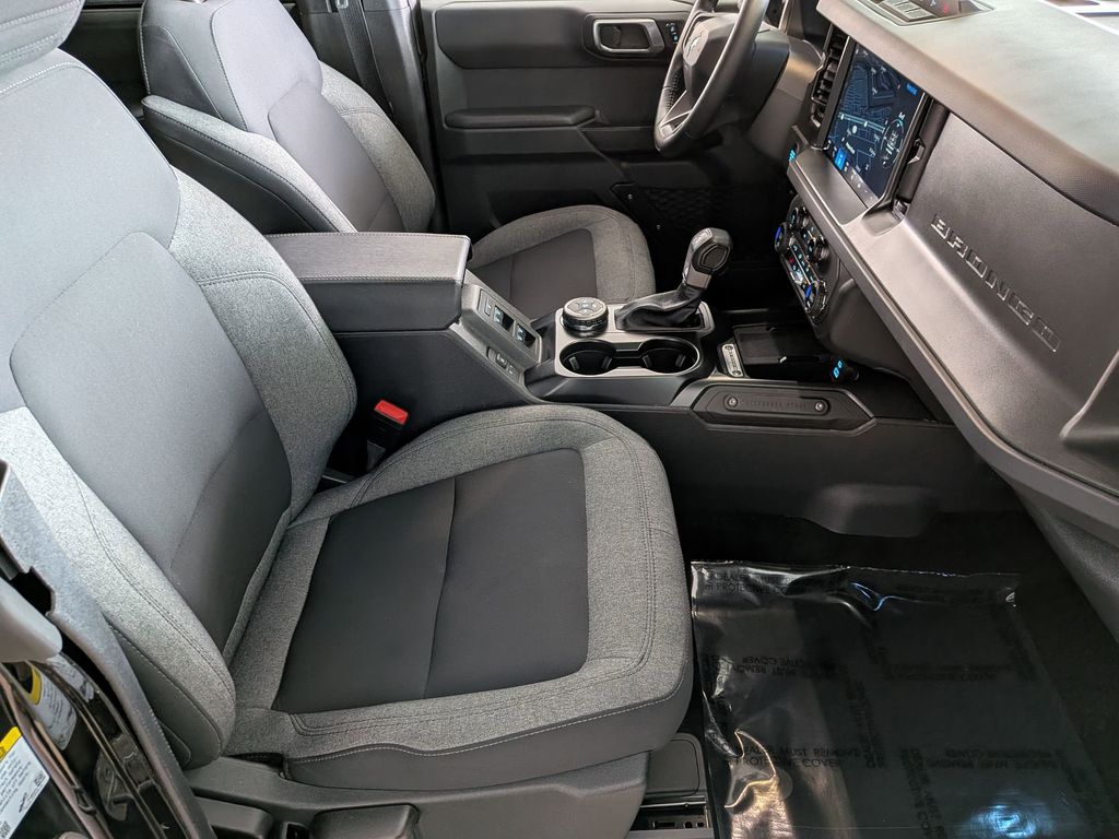 Thumbnail: 2025 Ford Bronco - 28