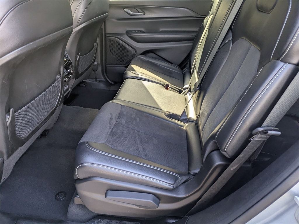 Thumbnail: 2024 Jeep Grand Cherokee L - 26