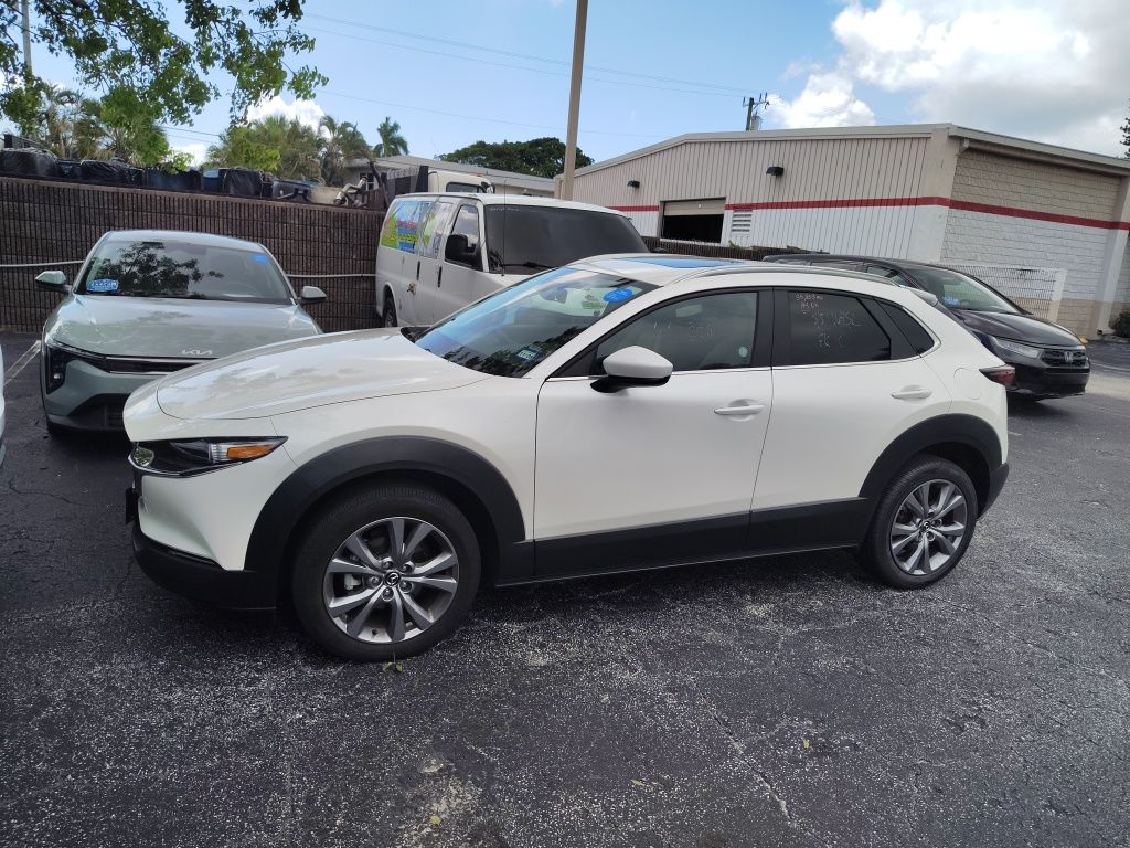 2025 Mazda CX-30's photo