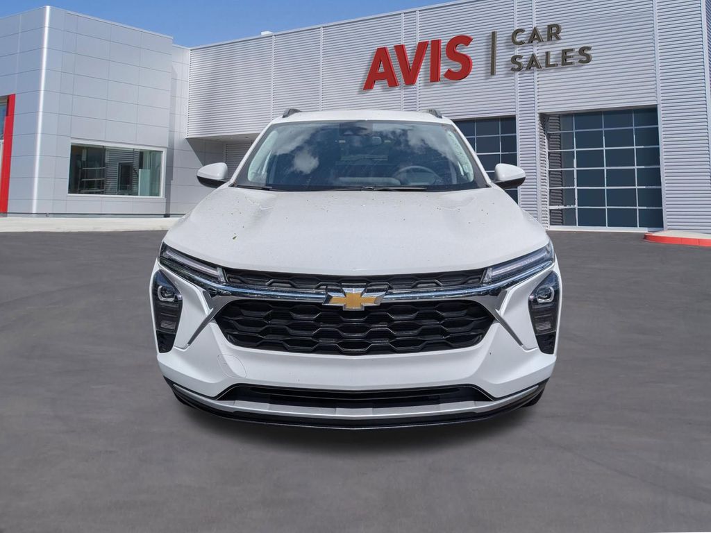 Thumbnail: 2025 Chevrolet Trax - 2