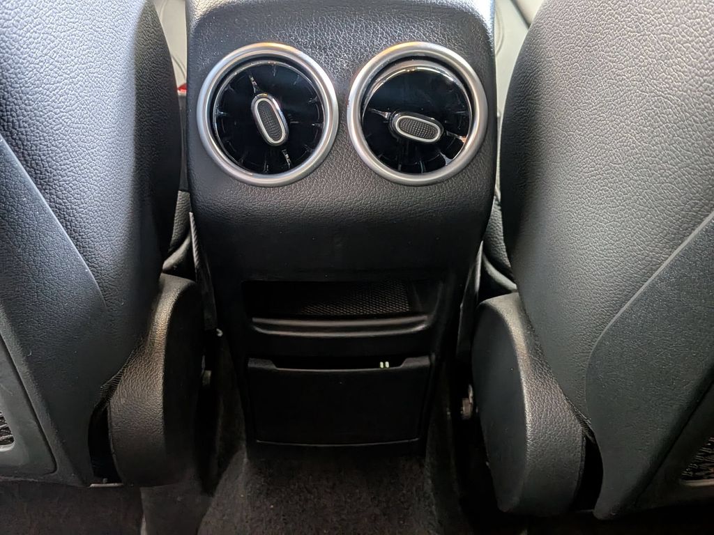 2025 Mercedes-Benz GLA GLA250 - Photo 27