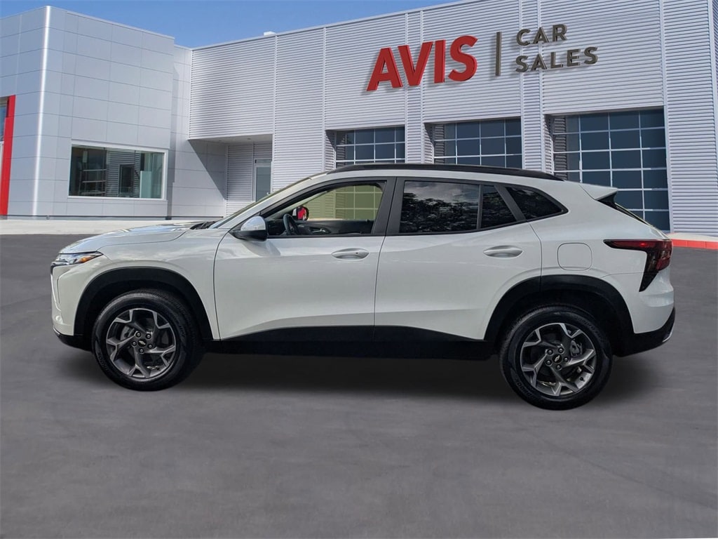 Thumbnail: 2025 Chevrolet Trax - 10