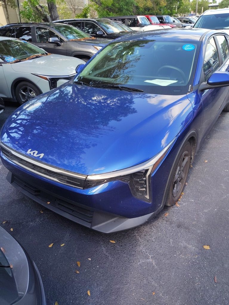 2025 Kia K4 LXS AT's photo