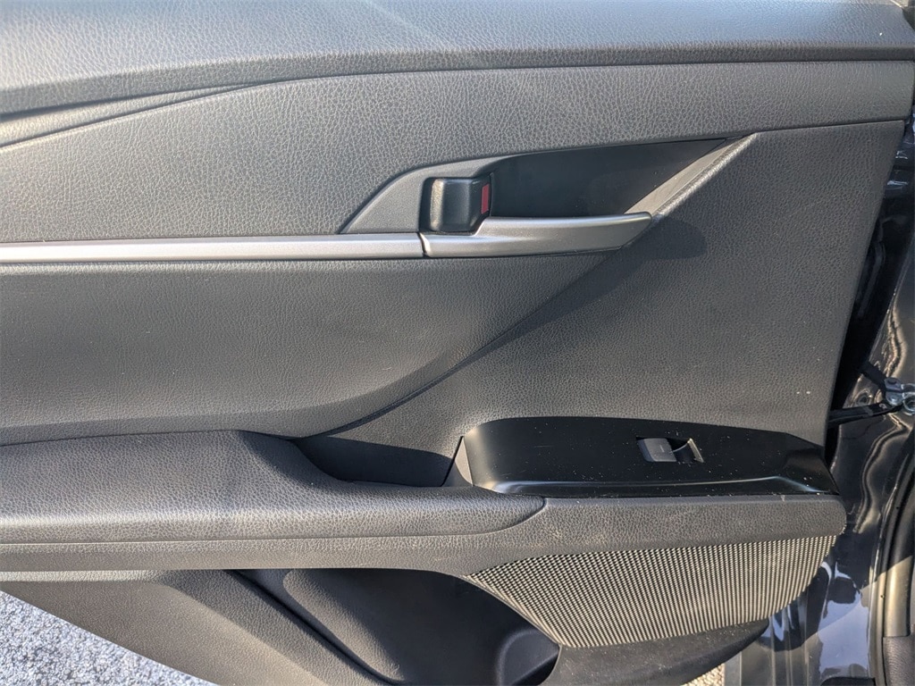 Thumbnail: 2025 Toyota Camry - 23