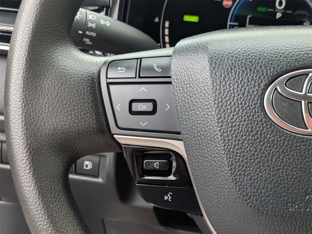 Thumbnail: 2025 Toyota Camry - 25