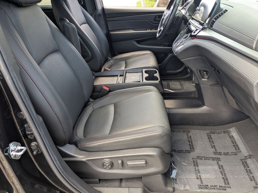 Thumbnail: 2025 Honda Odyssey - 31