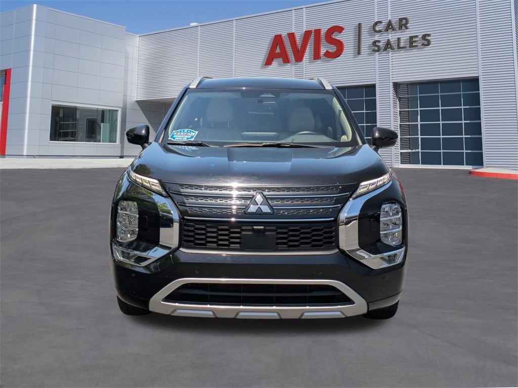 Thumbnail: 2023 Mitsubishi Outlander - 2