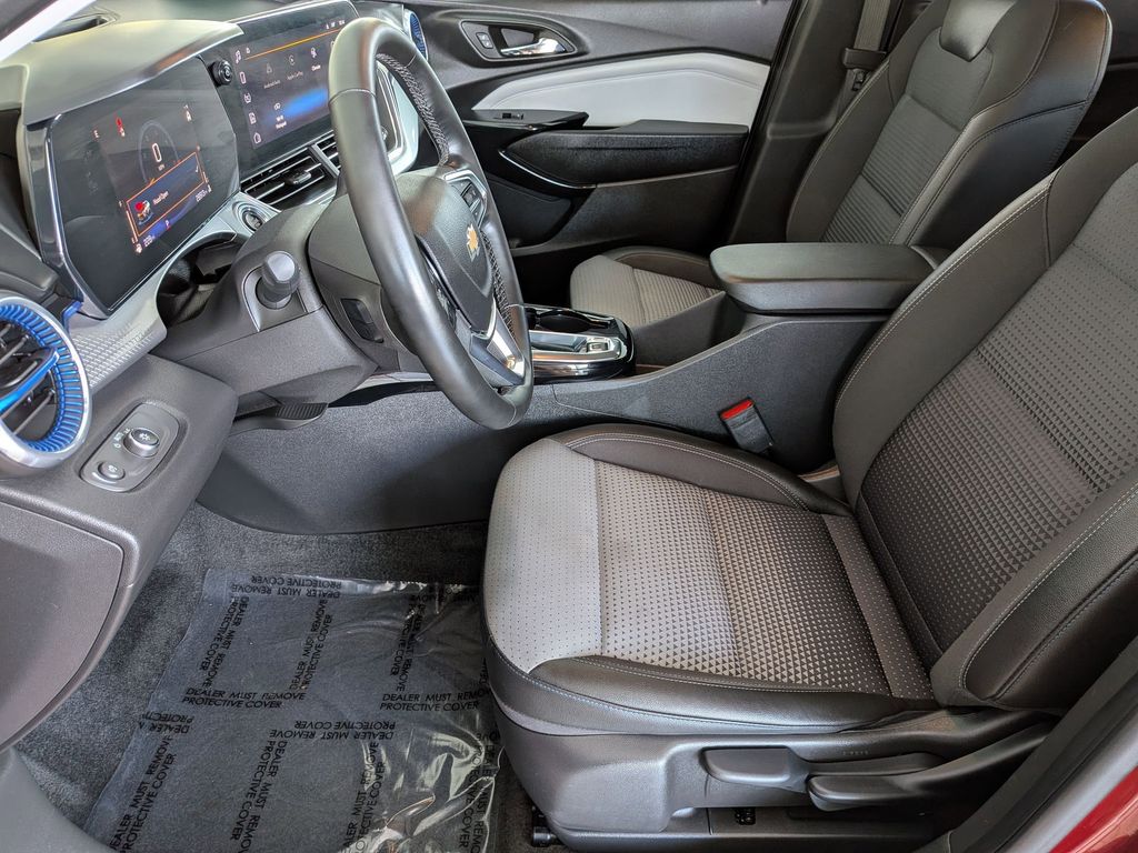 Thumbnail: 2025 Chevrolet Trax - 20