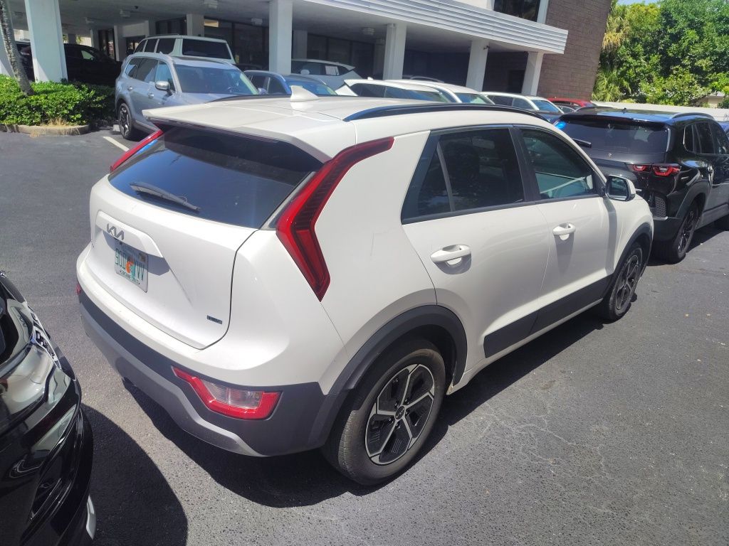 Thumbnail: 2025 Kia Niro - 6