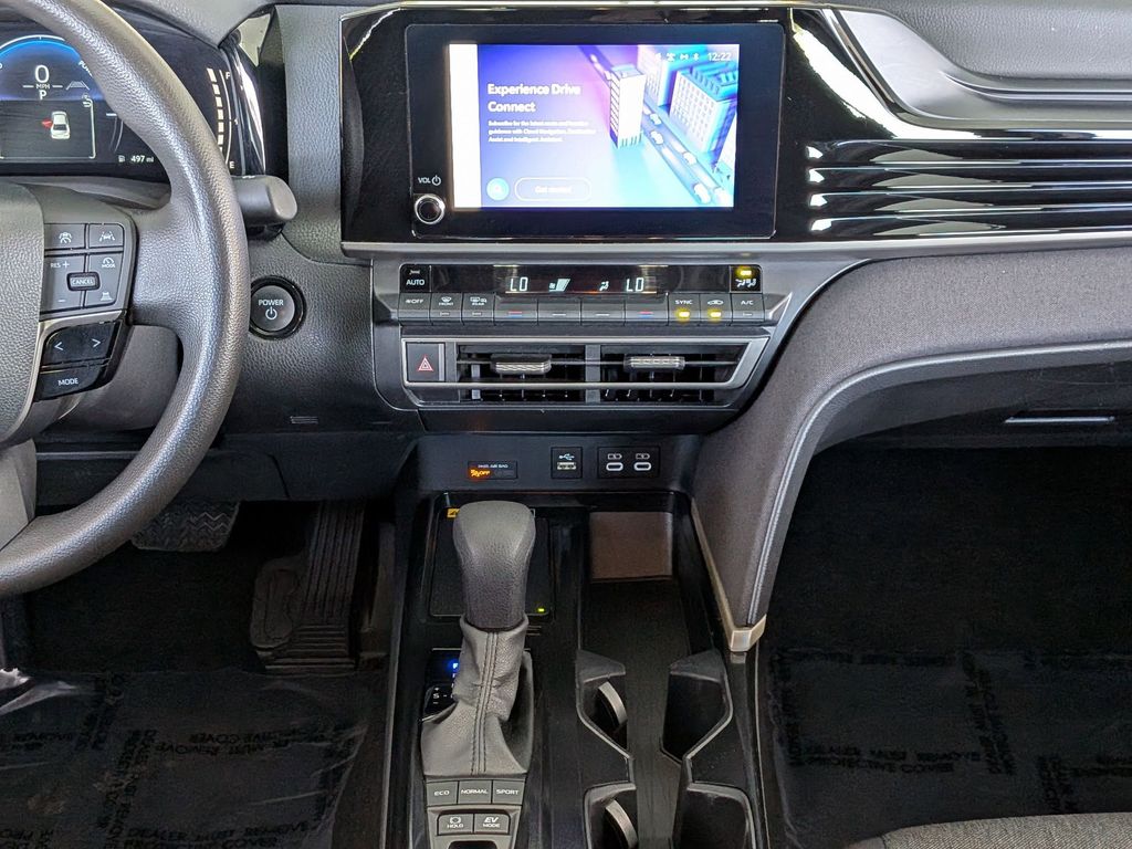 Thumbnail: 2025 Toyota Camry - 19