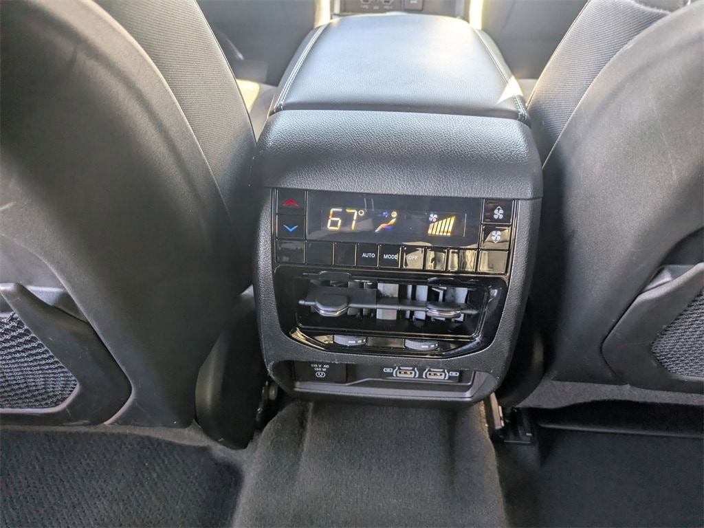 Thumbnail: 2024 Jeep Grand Cherokee L - 22