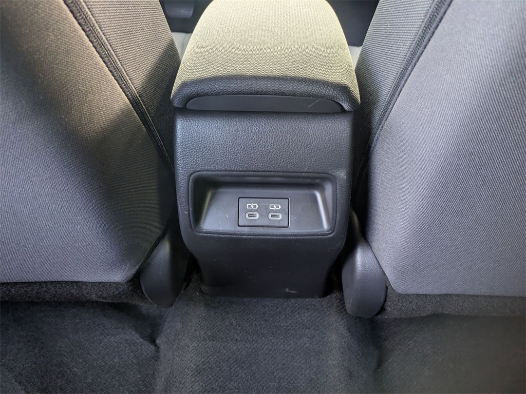 Thumbnail: 2025 Toyota Corolla - 25