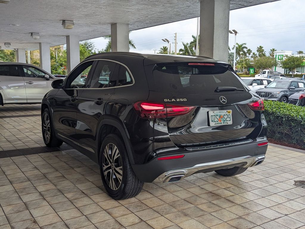 Thumbnail: 2025 Mercedes-Benz GLA - 7
