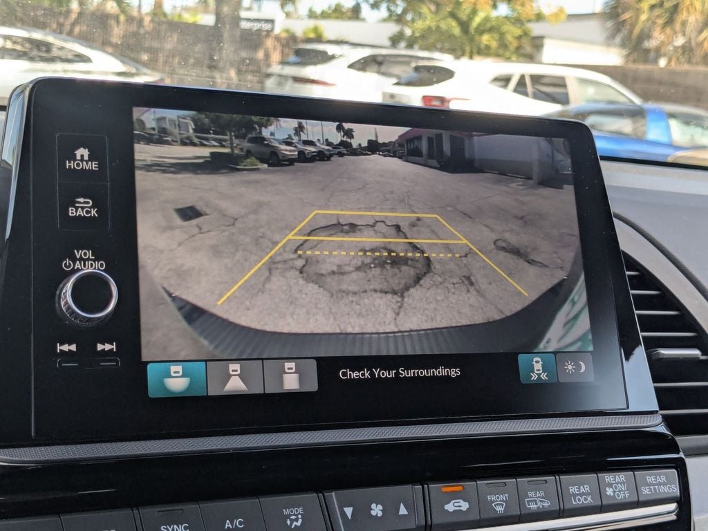 Thumbnail: 2025 Honda Odyssey - 18