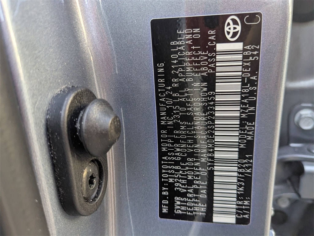 Thumbnail: 2025 Toyota Corolla - 33