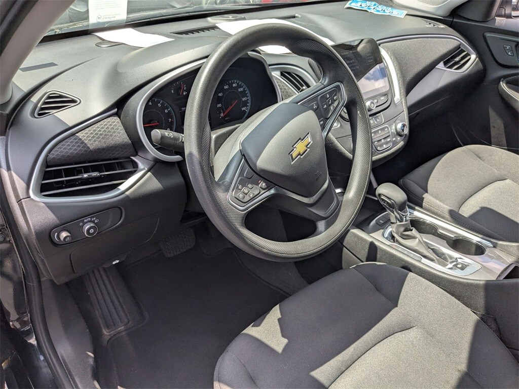Thumbnail: 2024 Chevrolet Malibu - 10