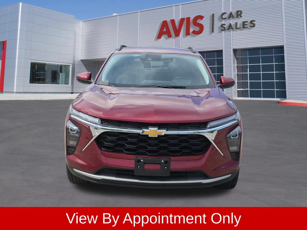 Thumbnail: 2025 Chevrolet Trax - 2