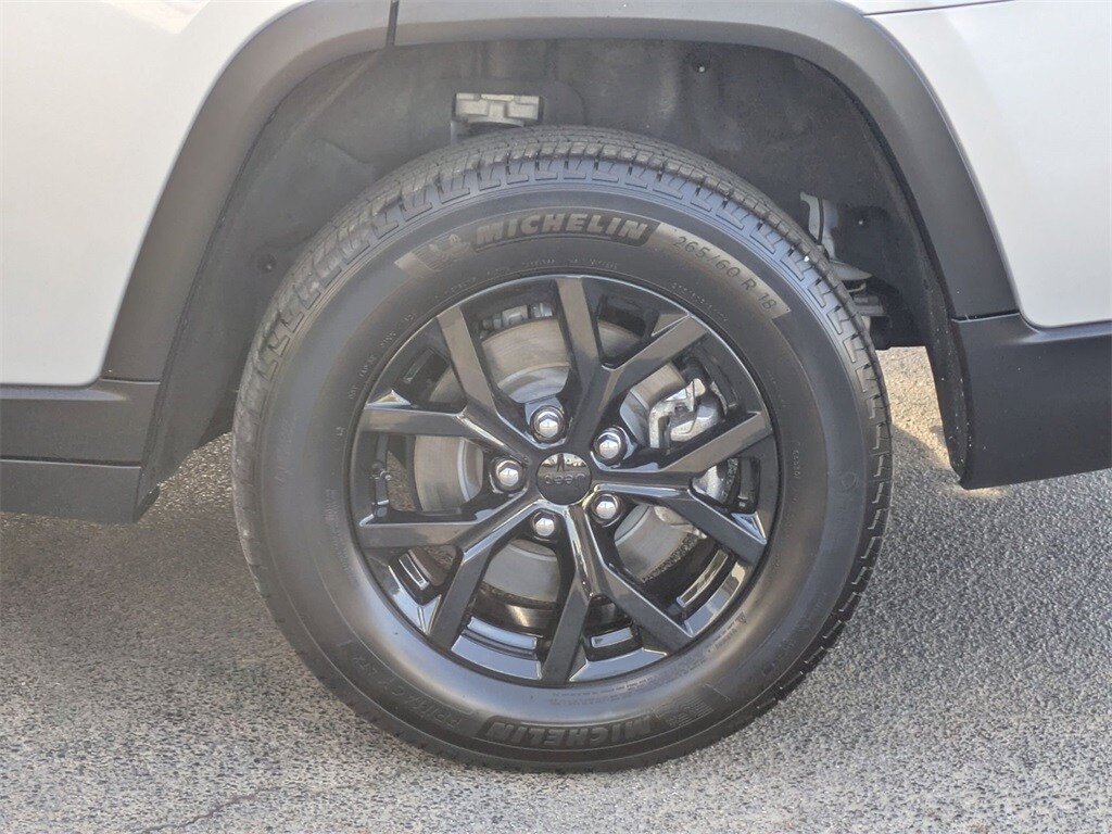 Thumbnail: 2024 Jeep Grand Cherokee L - 36