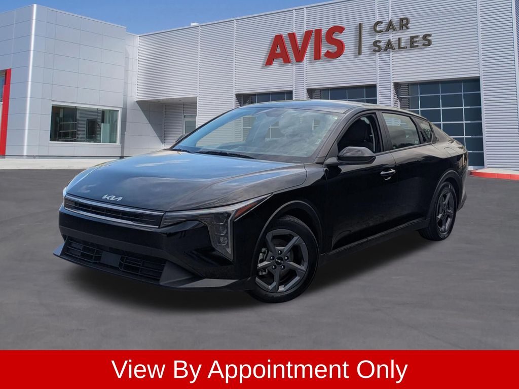 2025 Kia K4 LXS AT's photo